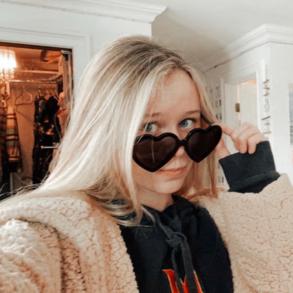 Meet your Posher, Lacey